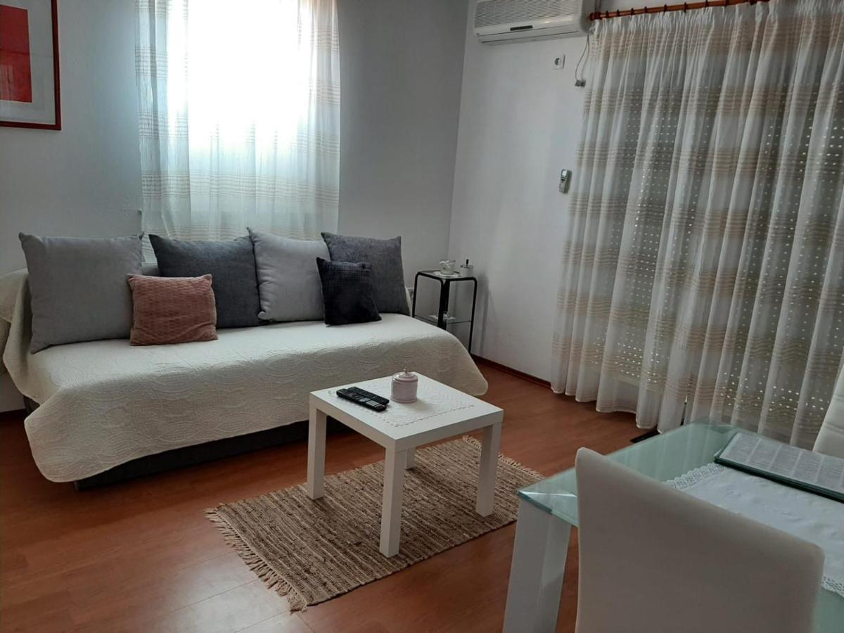 Apartments With A Parking Space Cizici, Krk - 15415 Malinska Exterior foto